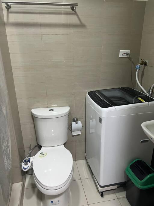 Bellona Near Mall Of W/ Netflix & Pool Apartment *
