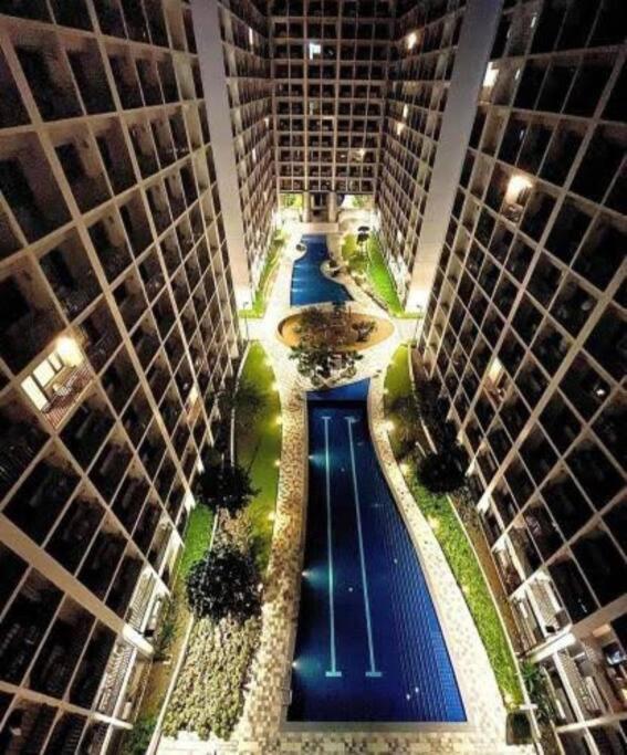 Bellona Near Mall Of W/ Netflix & Pool Apartment *